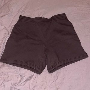 Aritzia TNA cozy fleece 5in shorts